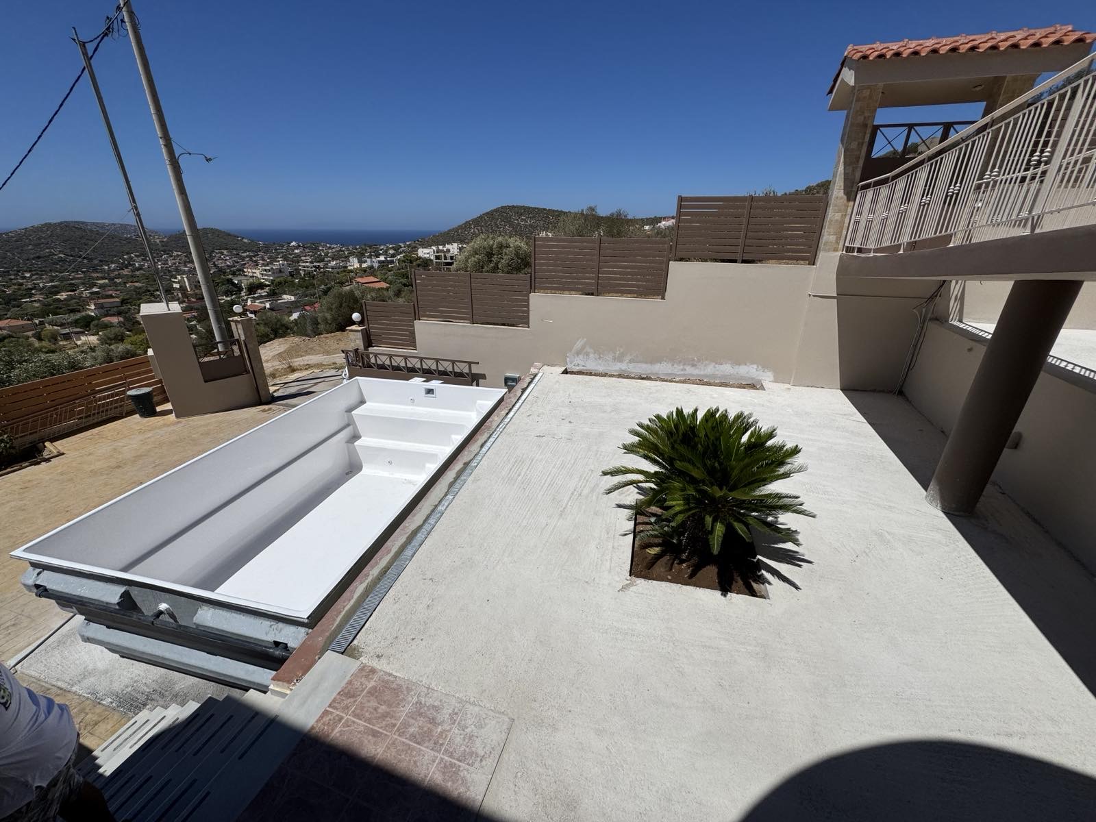 Pool Deck & Sea View